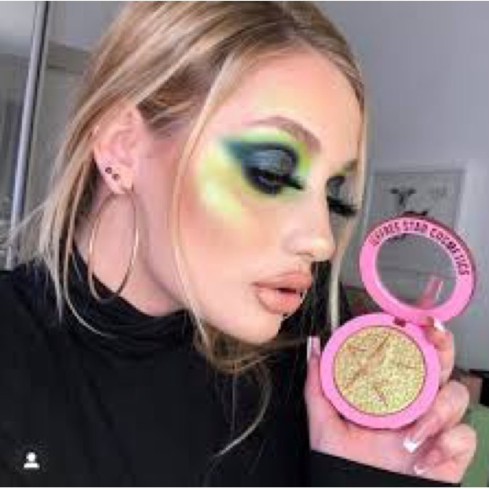 ⭐️ HOST PICK⭐️ 🆕Jeffree Star Supreme Frost